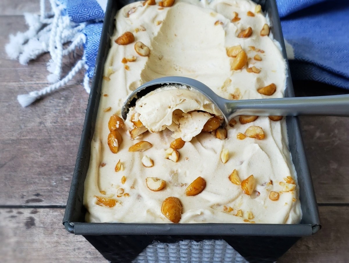 Featured image for “NO-CHURN PB ICE CREAM WITH HONEY ROASTED PEANUTS”